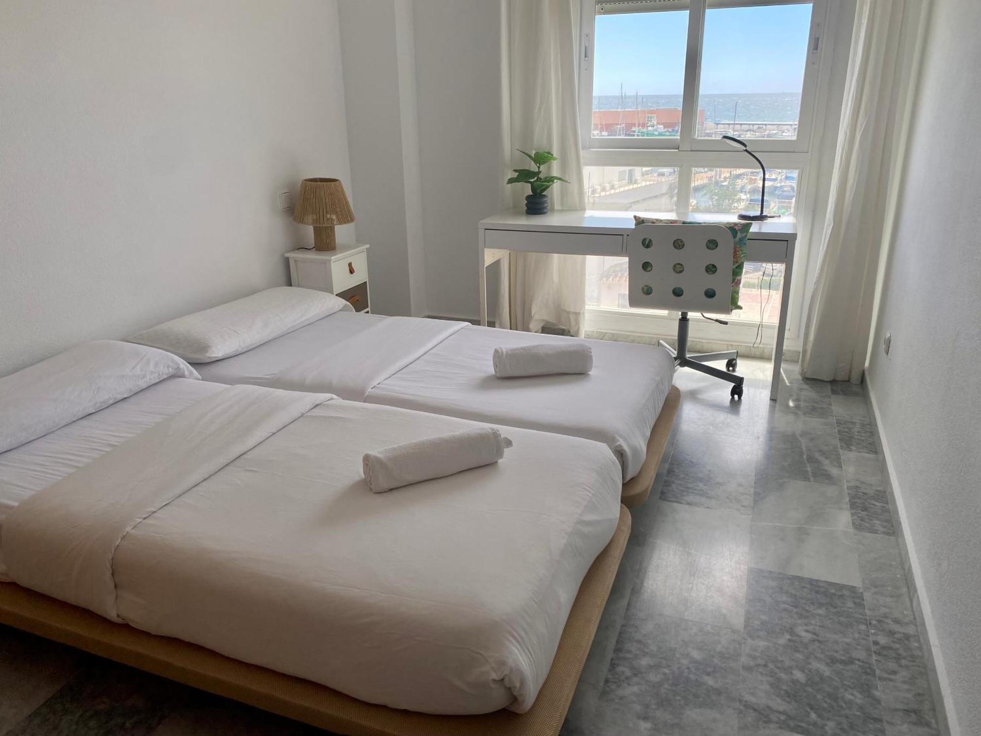 Seafront In Marbella With Pool And Garage Leilighet Eksteriør bilde